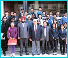 Full Time Course in BBA in Delhi